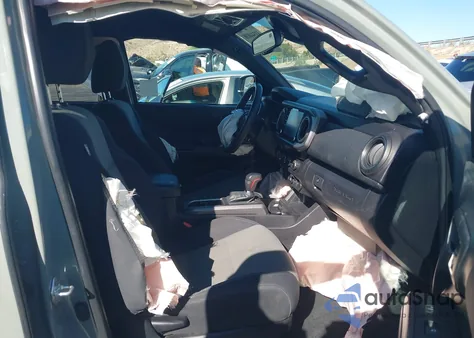 2023 Toyota Tacoma Trd Off Road z USA, uszkodzony, nr VIN 3TMCZ5AN0PM557718